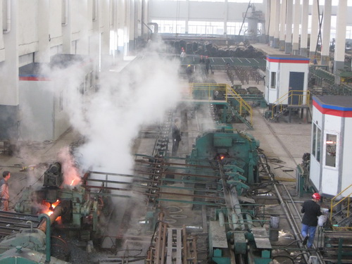 梧州无缝钢管厂家生产车间